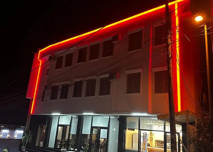 Exclusive * Τίρανα