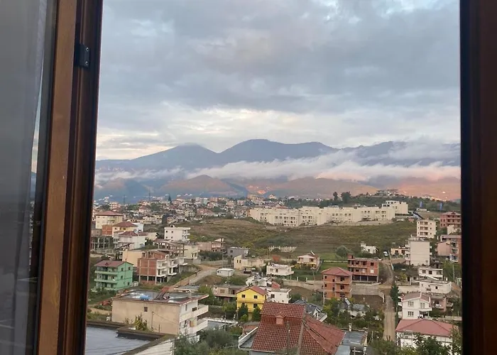 Exclusive * Τίρανα