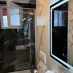 Hotel Exclusive *