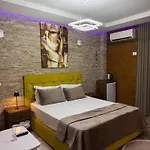 Exclusive Hotel *