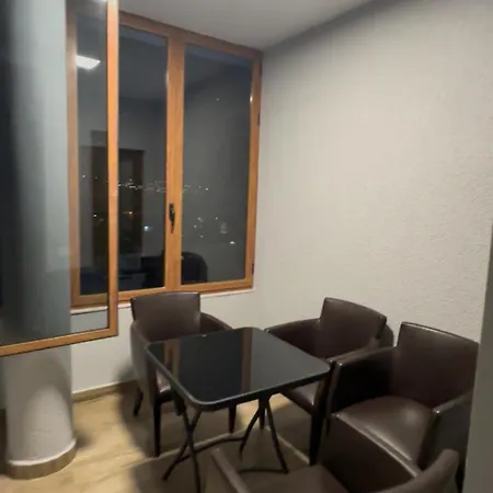 Exclusive Hotel *