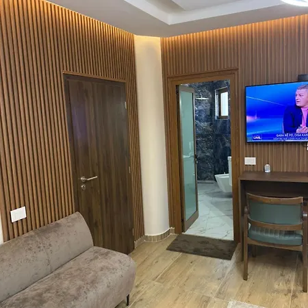 Exclusive Hotel *