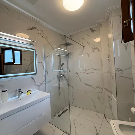 Exclusive Hotel Tirana