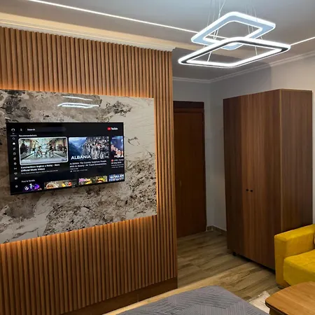 Exclusive Hotel *
